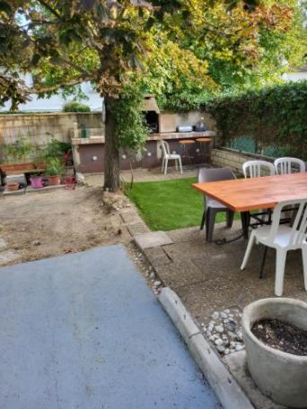 Grande Maison Avec 5 Chambres Et Jardin Avignon Exterior photo